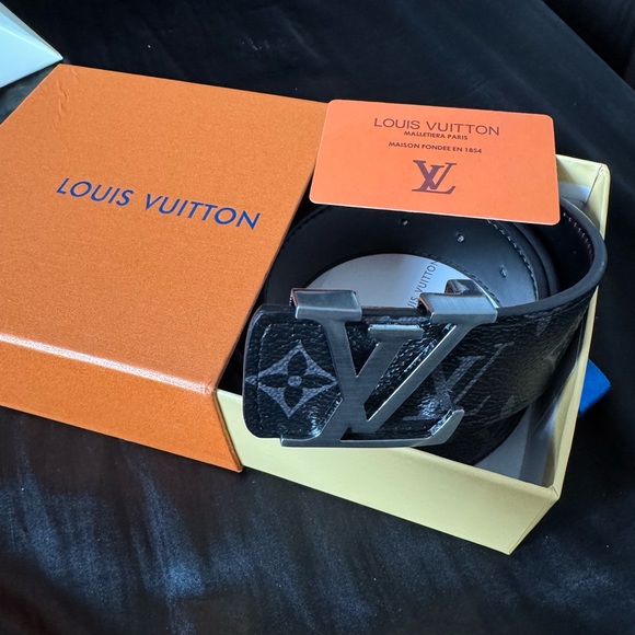 Louis Vuitton belt - Picture 2 of 7